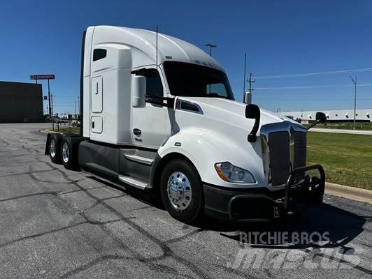 Kenworth T 680 Truck Tractor Units