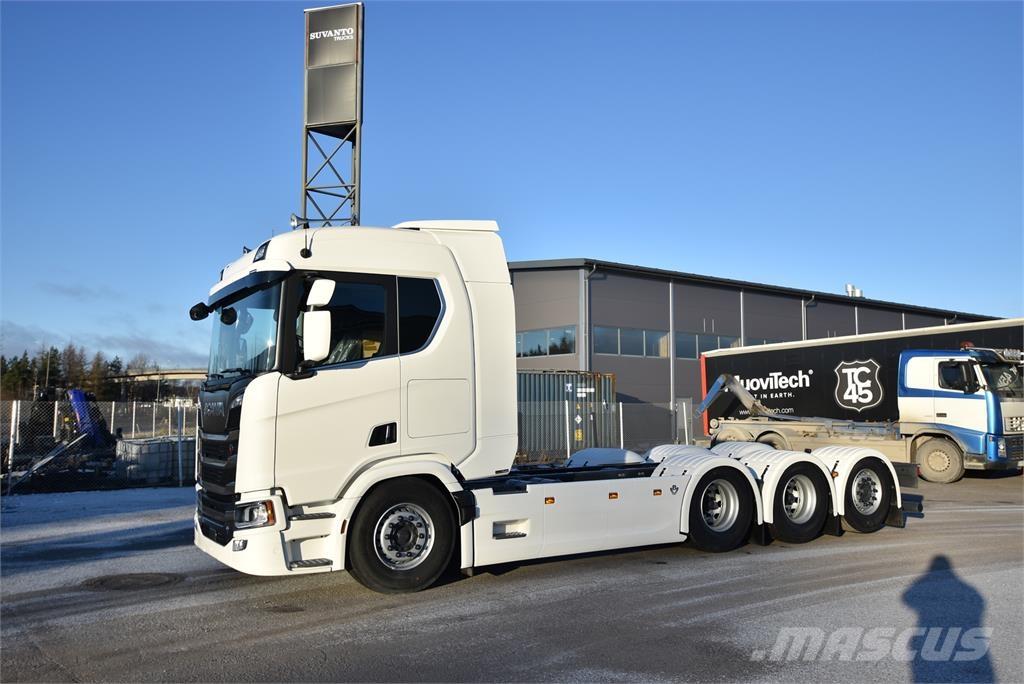 Scania R590 8X4 Chassis Cab trucks