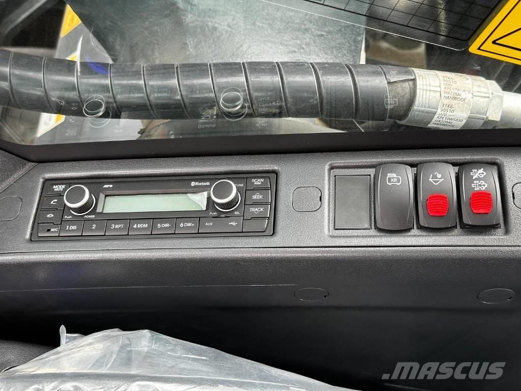 Hyundai HX 220 AL Crawler excavators