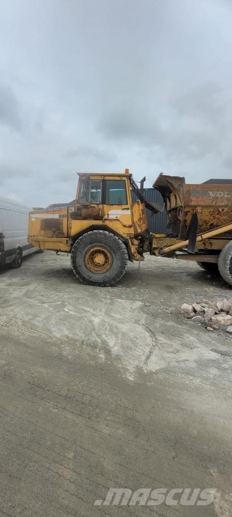 Volvo A 25 C Articulated Haulers