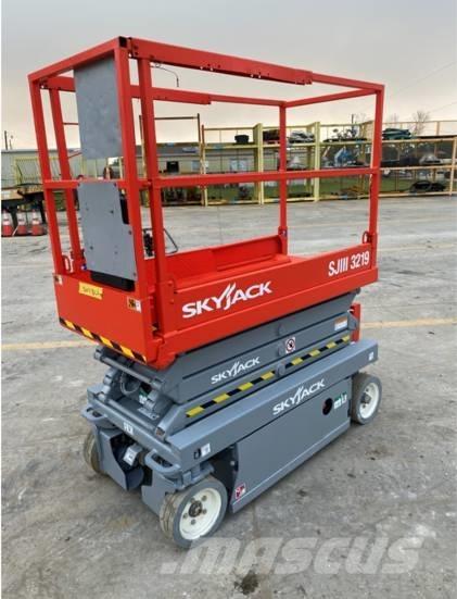 SkyJack SJ III 3219 Scissor lifts