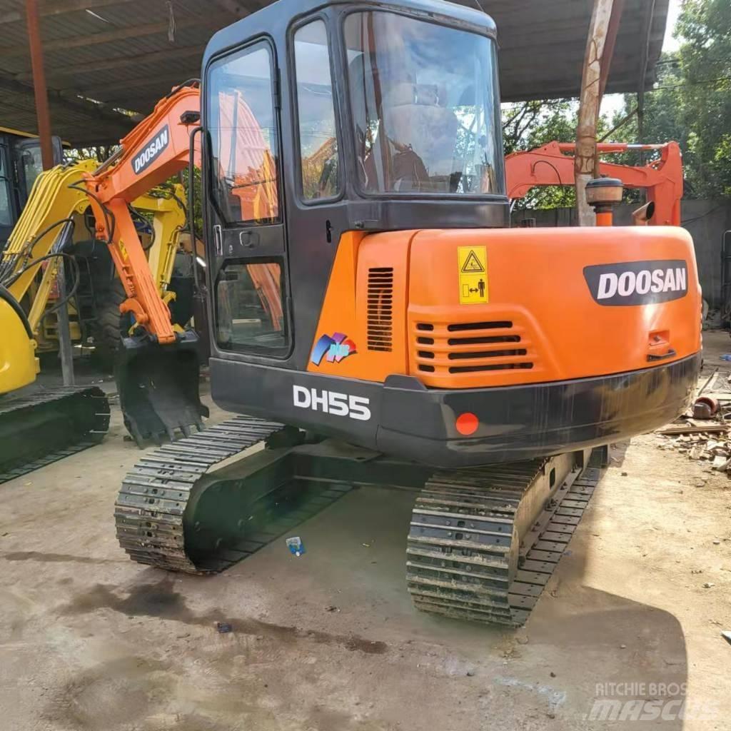 Doosan DH 55 Mini excavators < 7t