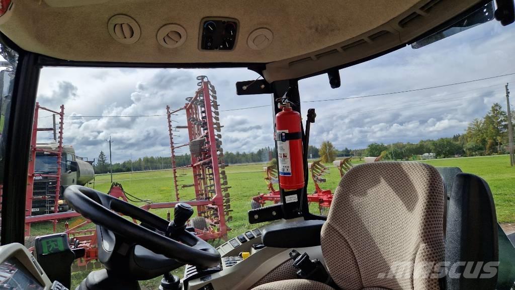 John Deere 4066 R Tractors