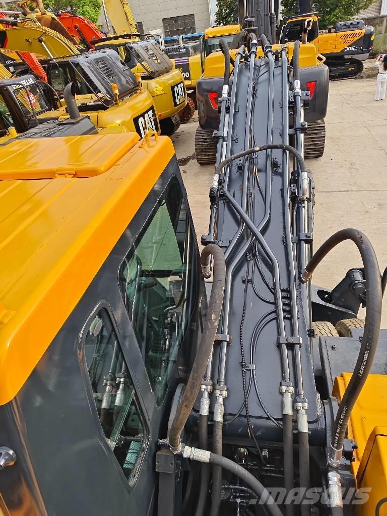 Hyundai R210W-9T Crawler excavators