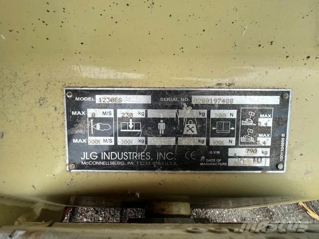 JLG 1230ES Telescopic boom lifts