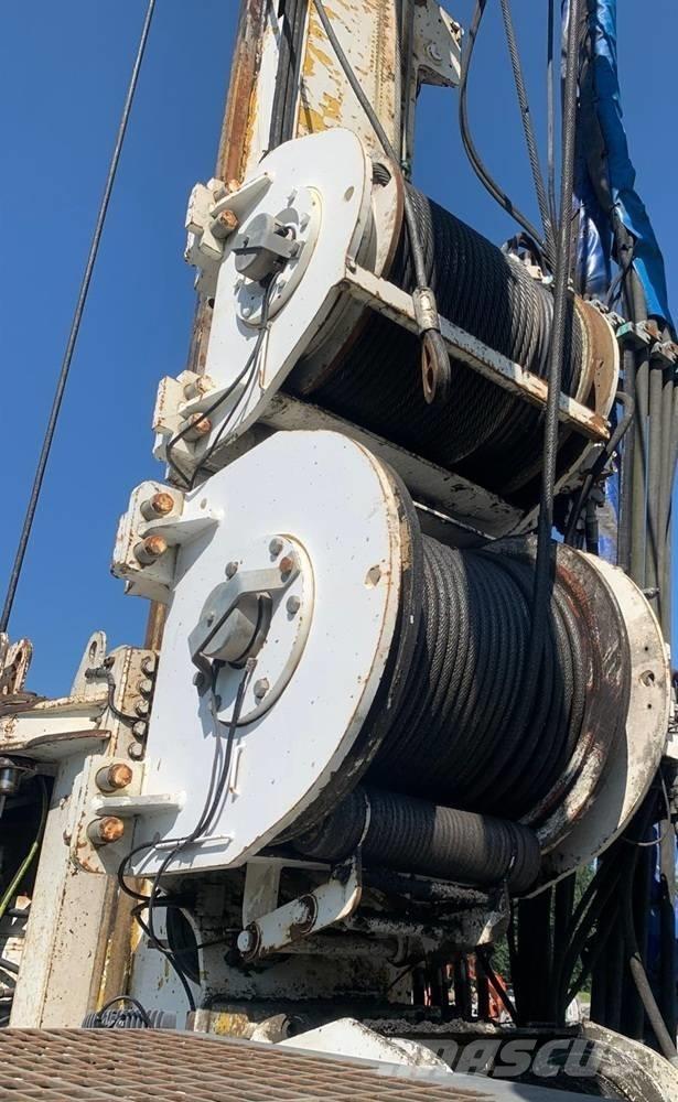 Bauer BG24 Piling rigs
