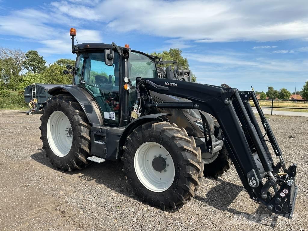 Valtra G 135 A Tractors