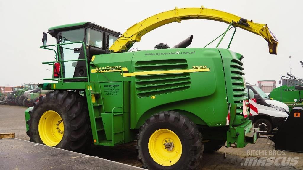 John Deere 7300 Self-propelled foragers