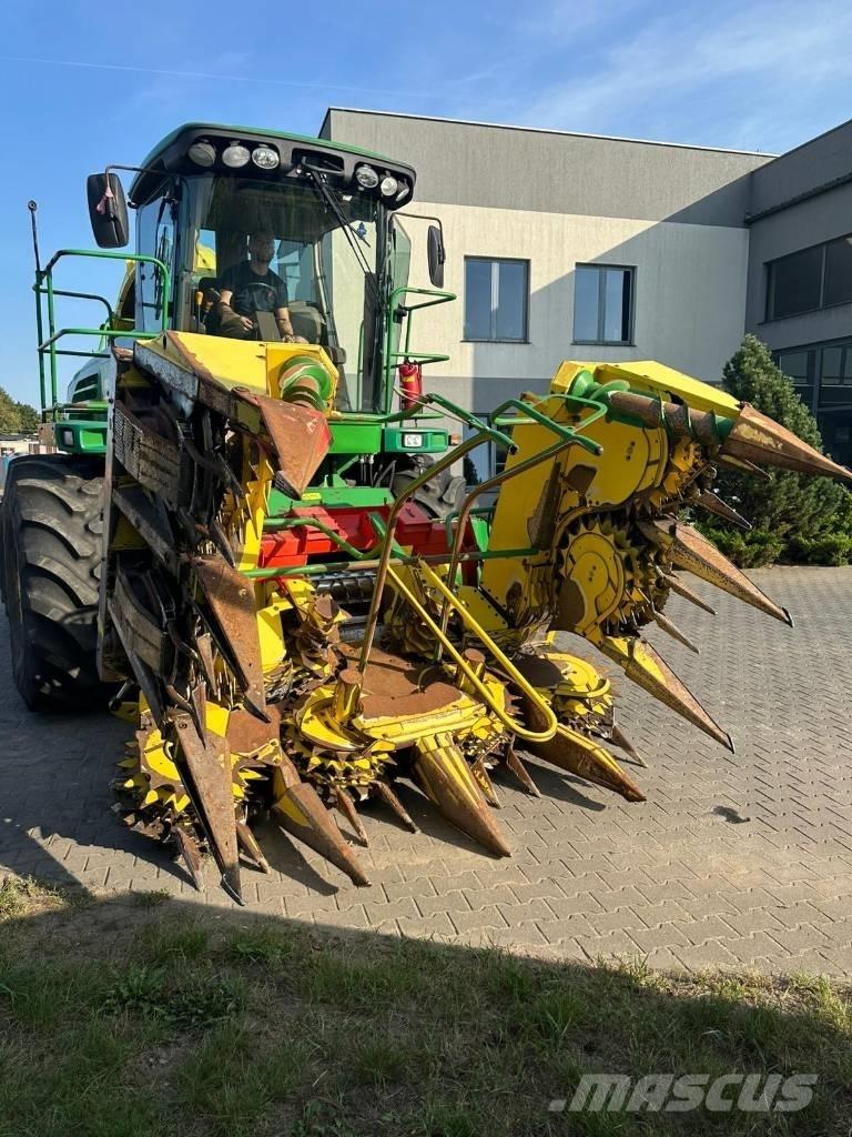 John Deere 7300 Self-propelled foragers
