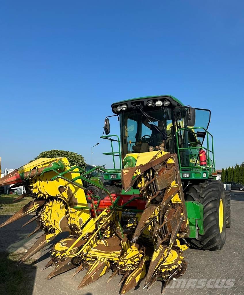 John Deere 7300 Self-propelled foragers