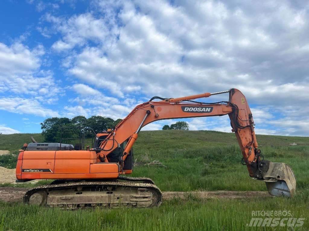 Doosan DX 300 LC Crawler excavators