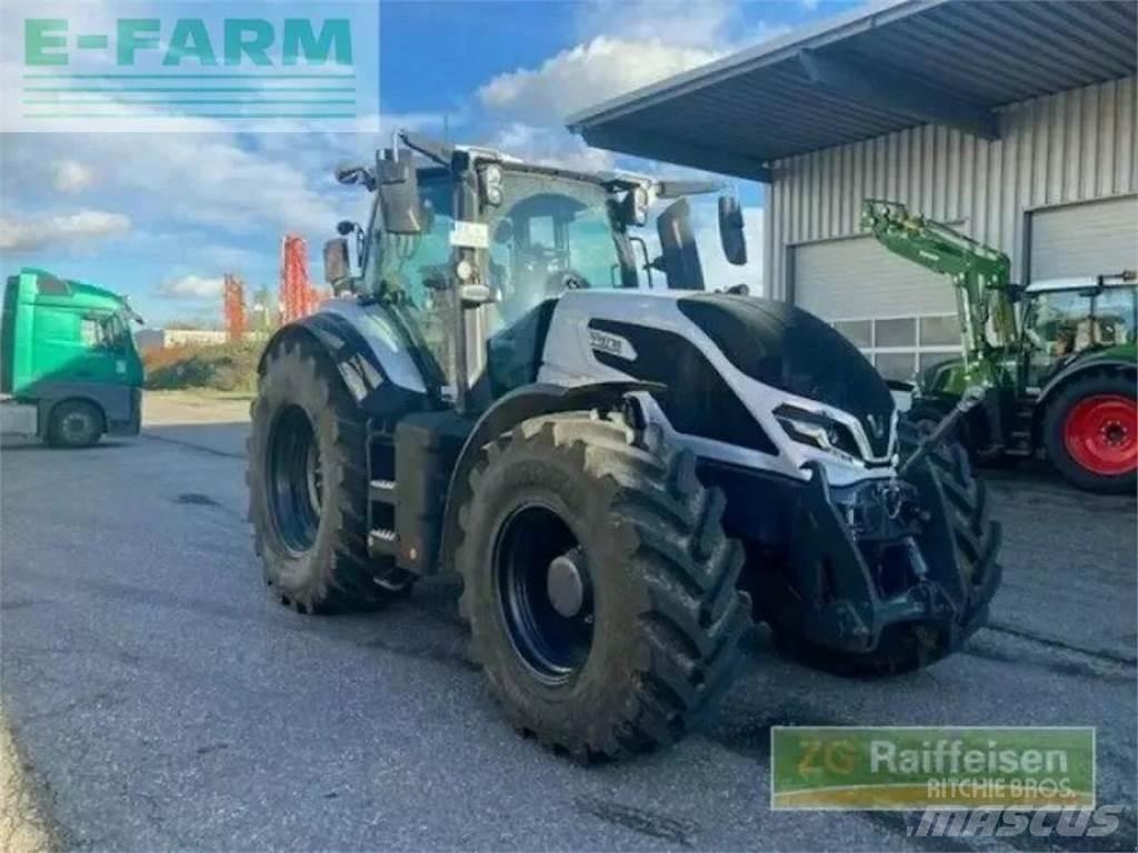 Valtra q265 Tractors