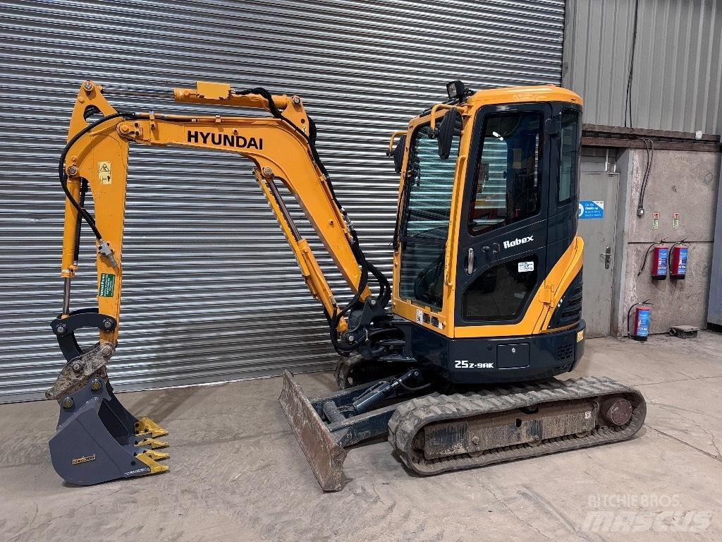 Hyundai R25Z-9 AK Mini excavators < 7t