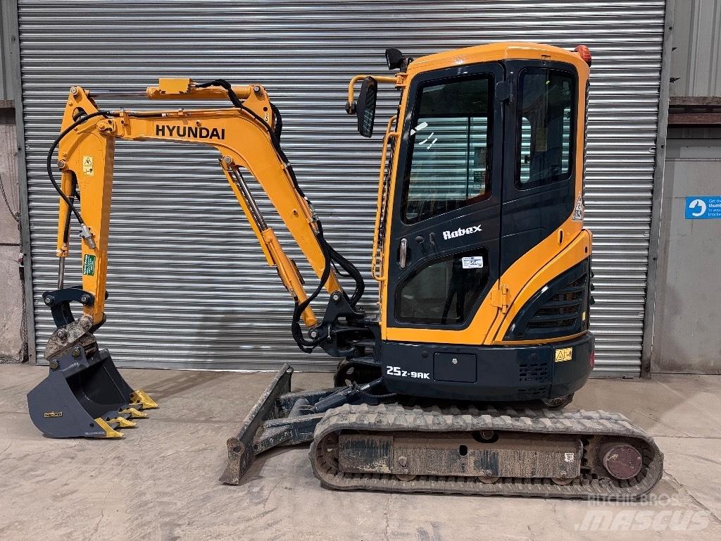 Hyundai R25Z-9 AK Mini excavators < 7t