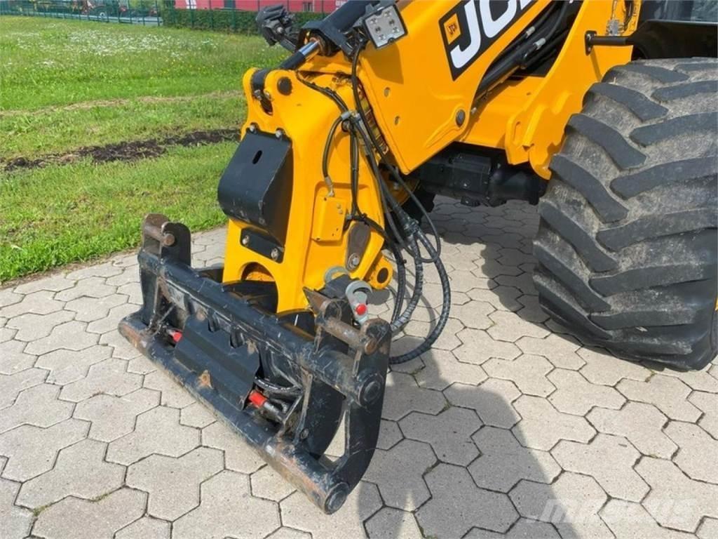 JCB TM 220 - 40 KM/H Farming telehandlers