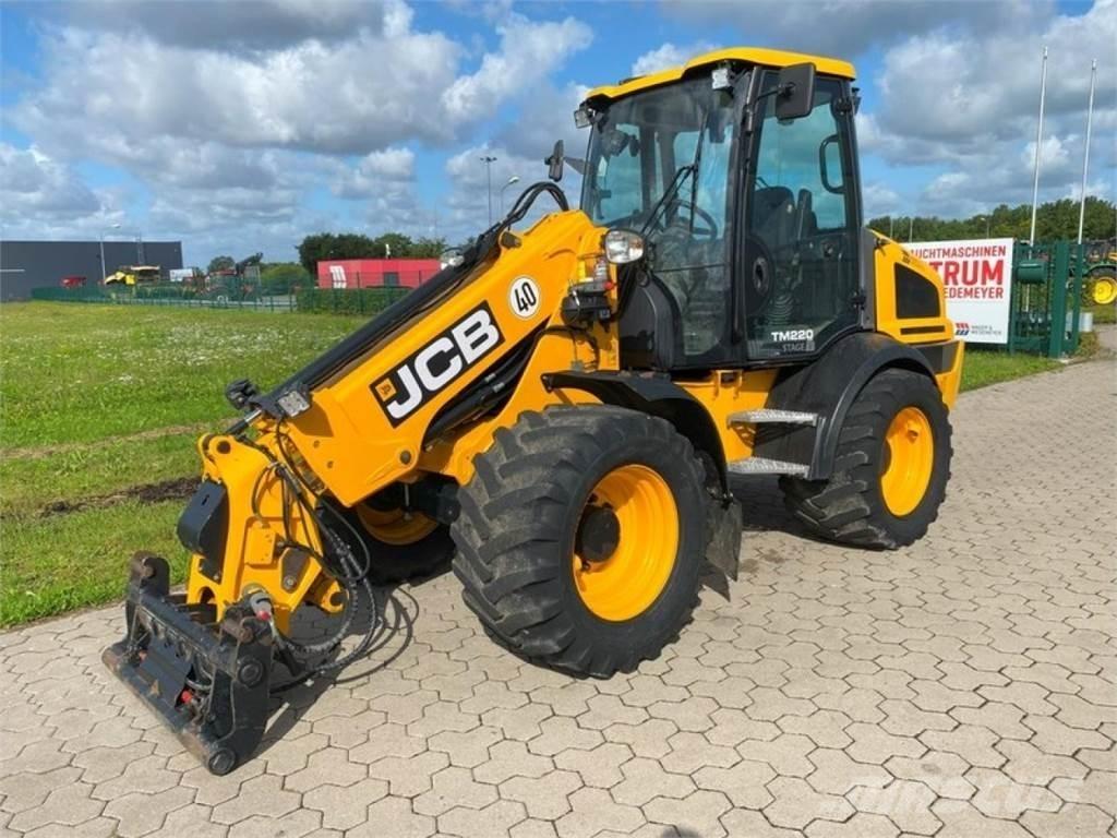 JCB TM 220 - 40 KM/H Farming telehandlers