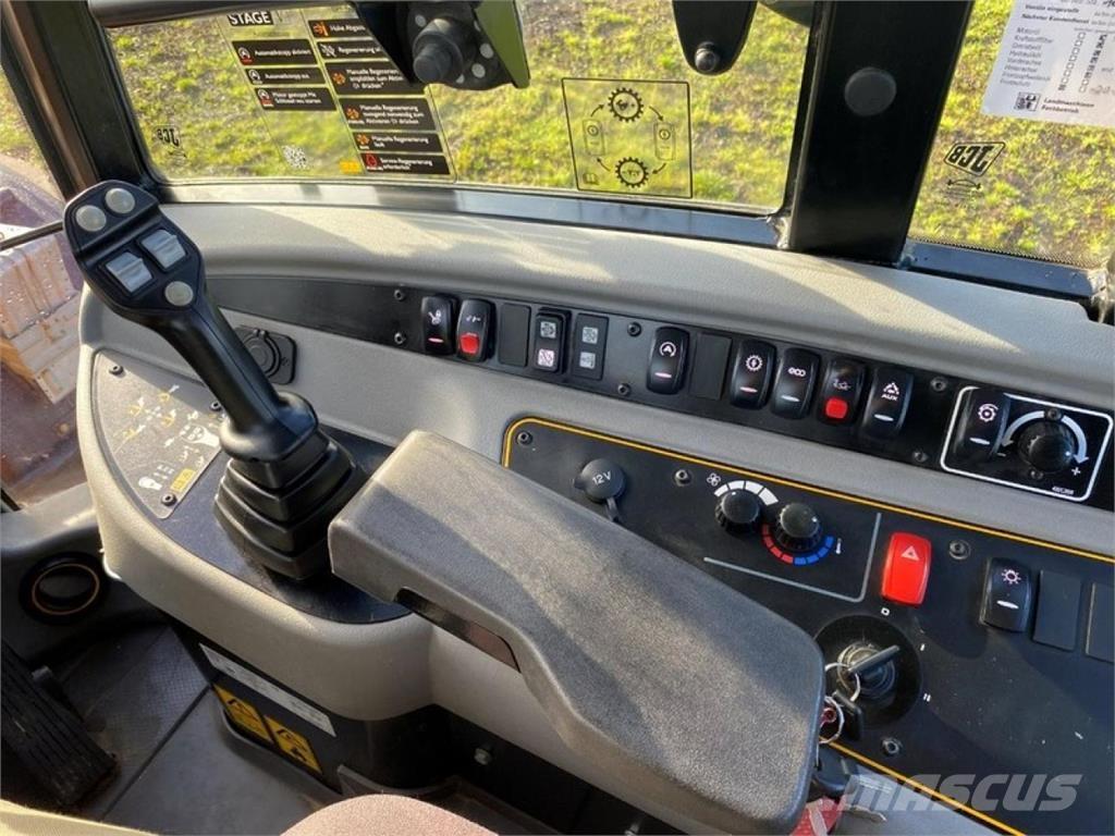 JCB TM 220 - 40 KM/H Farming telehandlers