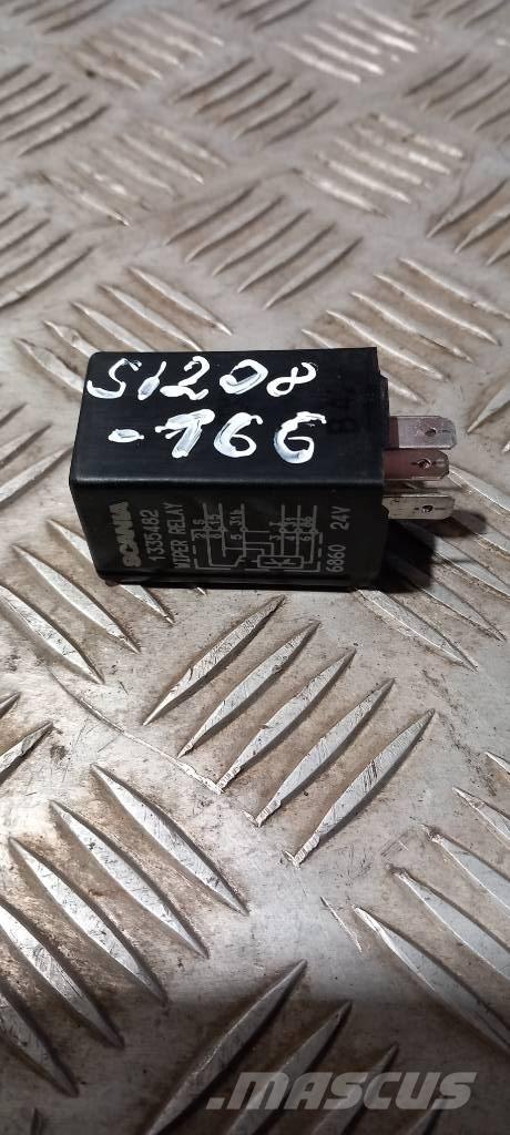 Scania 94 D.    1335482 Electronics