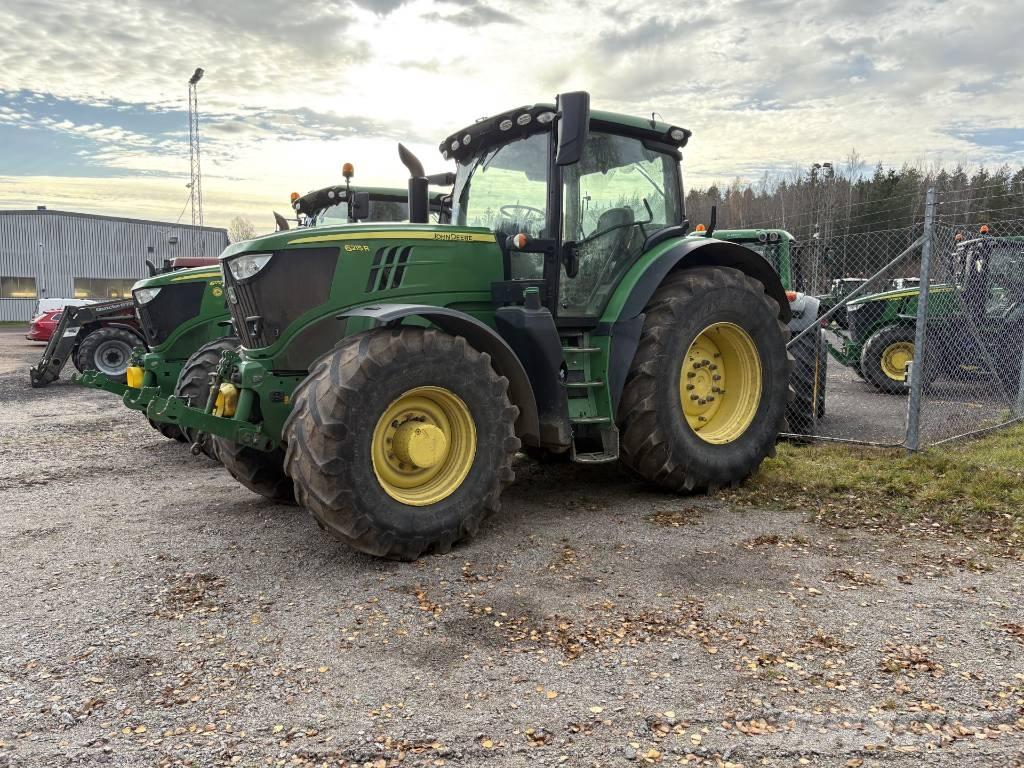 John Deere 6215 R Tractors