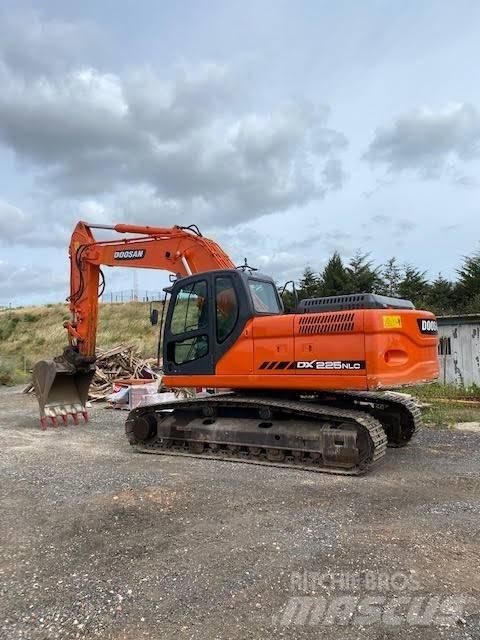 Doosan DX 225 NLC Crawler excavators