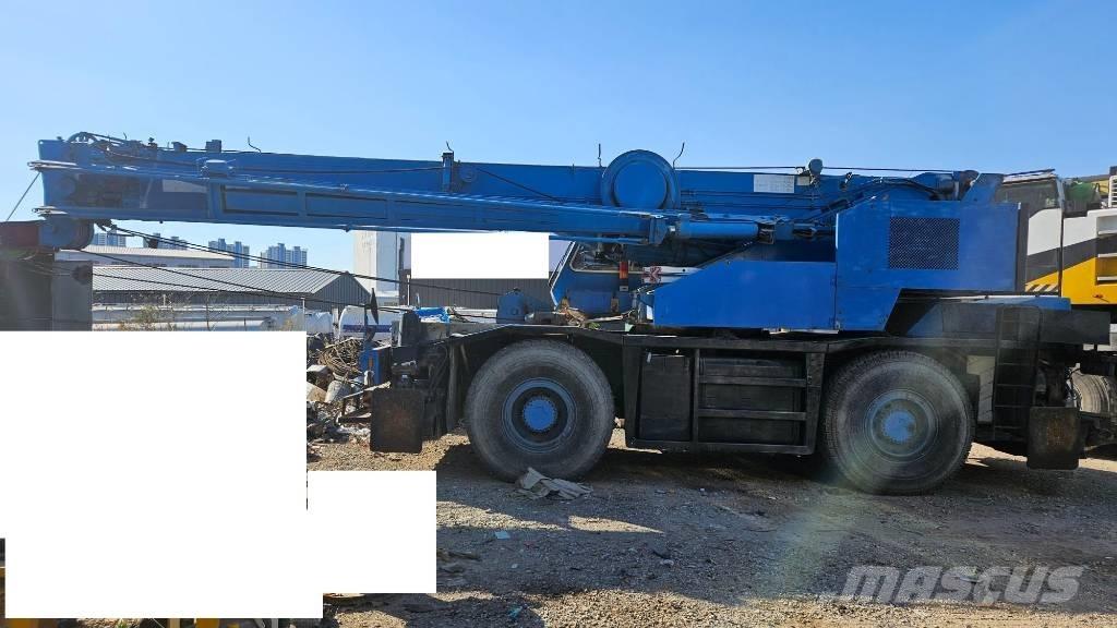 Kato SR250 Rough terrain cranes