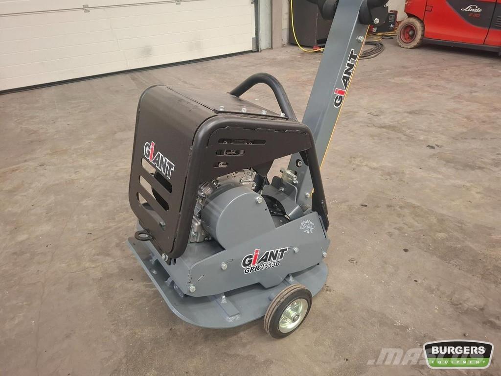 GiANT GPR2553D NEW Vibrator compactors