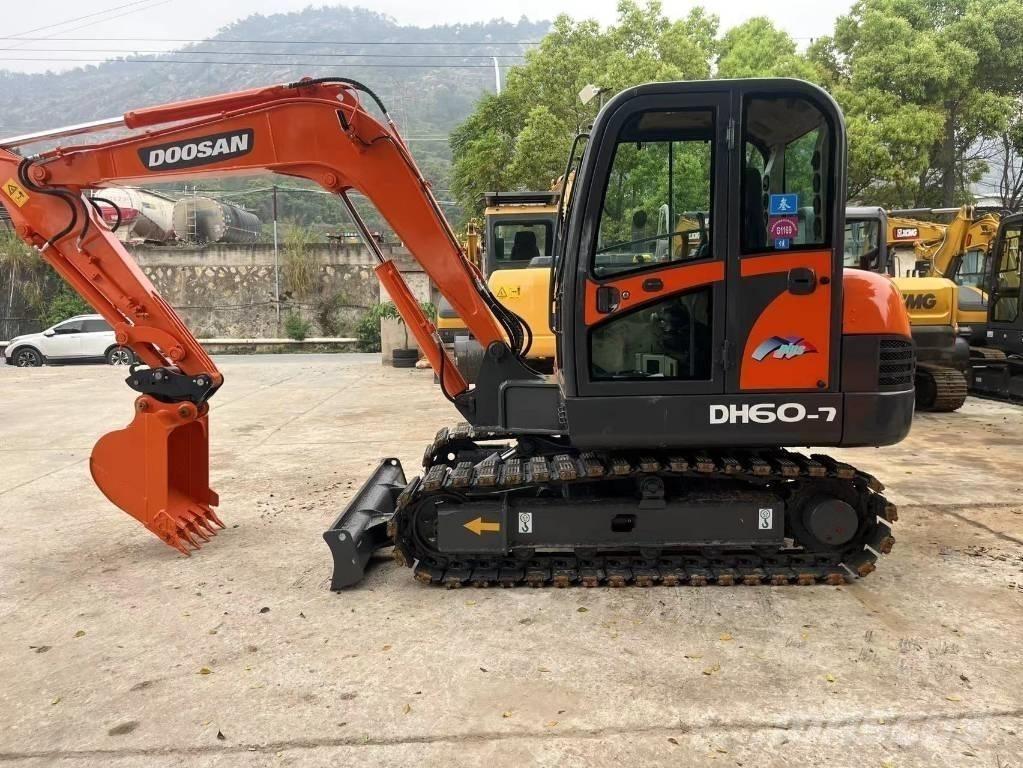 Doosan DH 60-7 Mini excavators < 7t