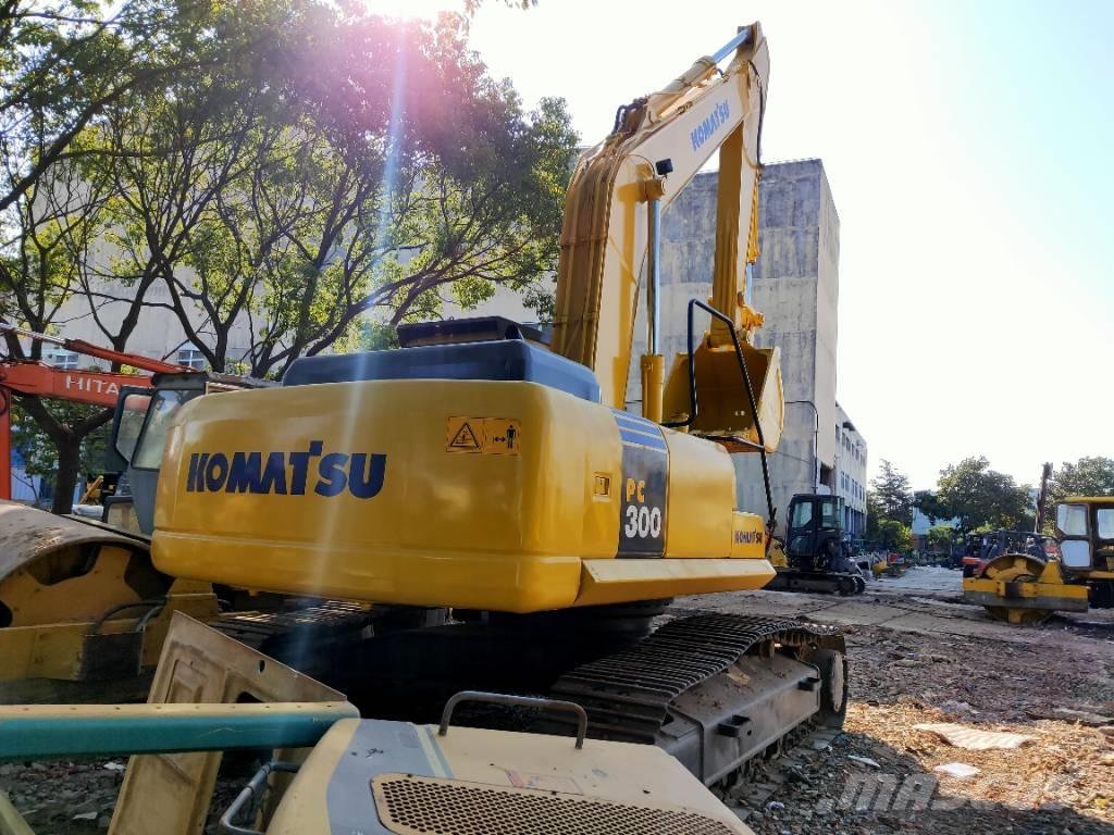Komatsu PC300-7 Crawler excavators