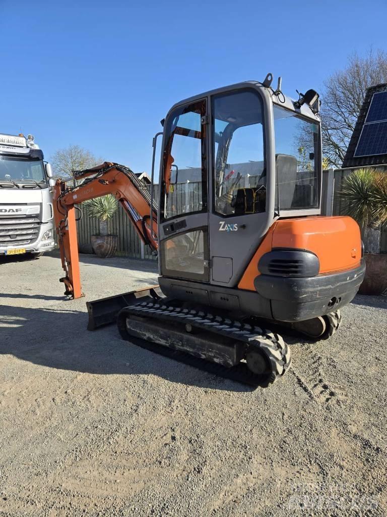 Hitachi ZX 30 Mini excavators < 7t