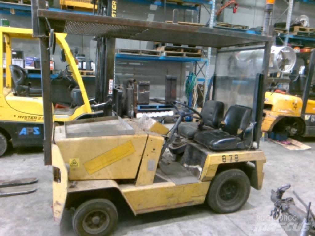 Toyota 2TG10 Towing truck