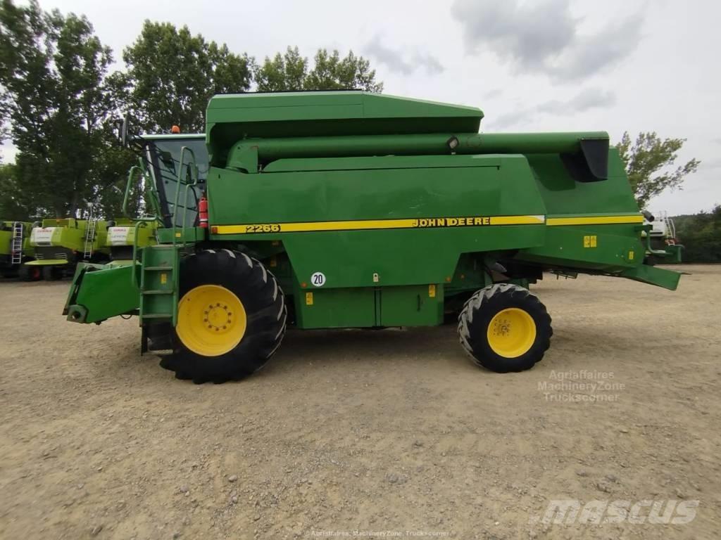 John Deere 2266 Combine harvesters