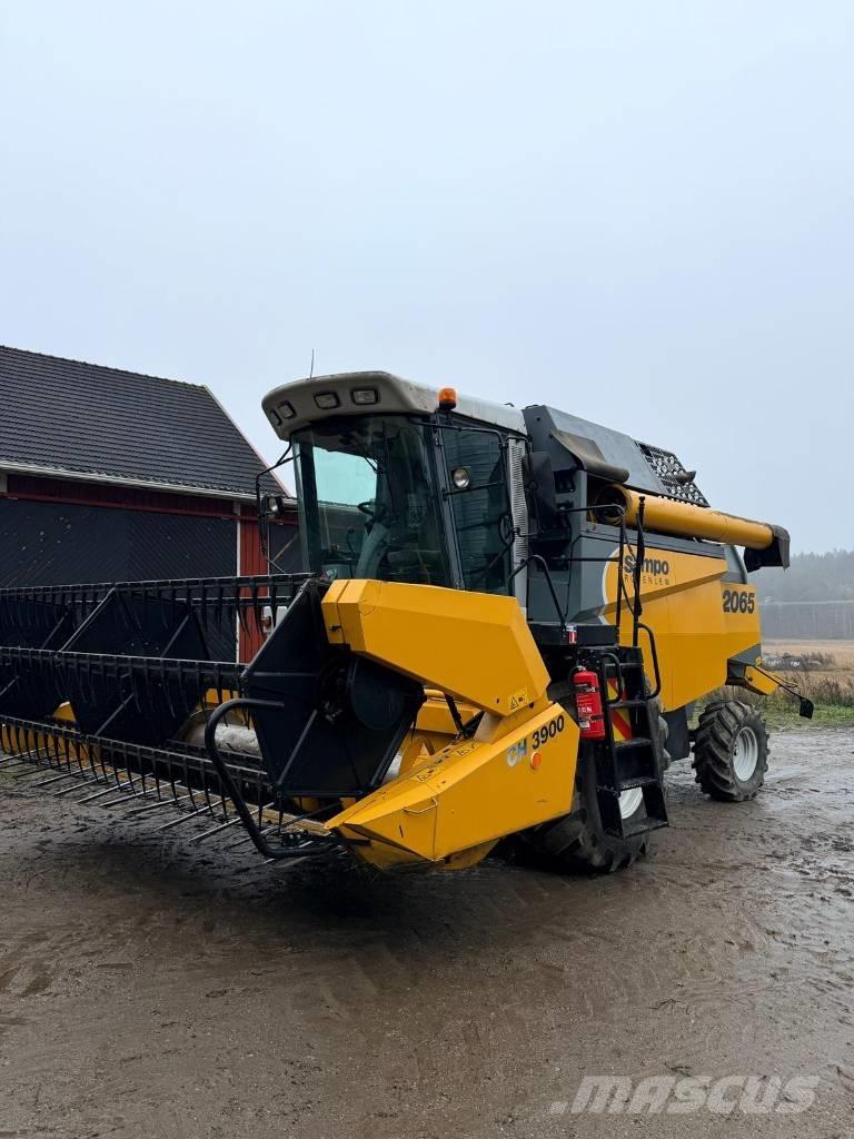 Sampo-Rosenlew 2065 Combine harvesters