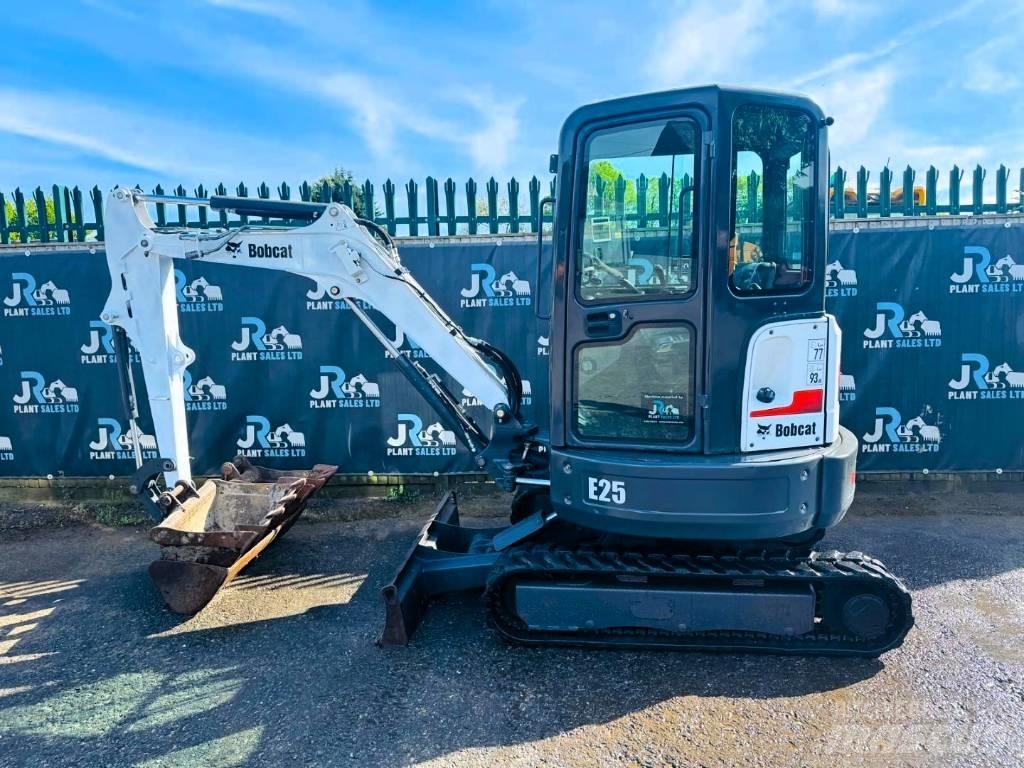 Bobcat E 25 Mini excavators < 7t