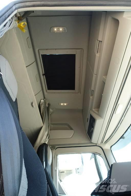 Ford F-MAX 500 Truck Tractor Units