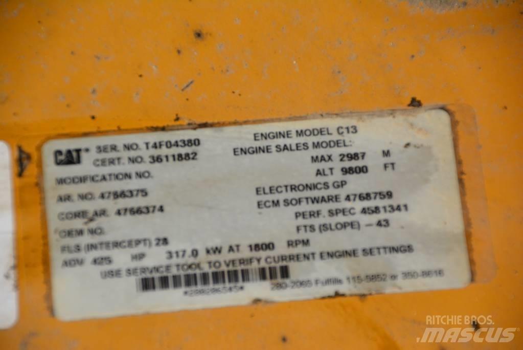 CAT 352 F L Crawler excavators