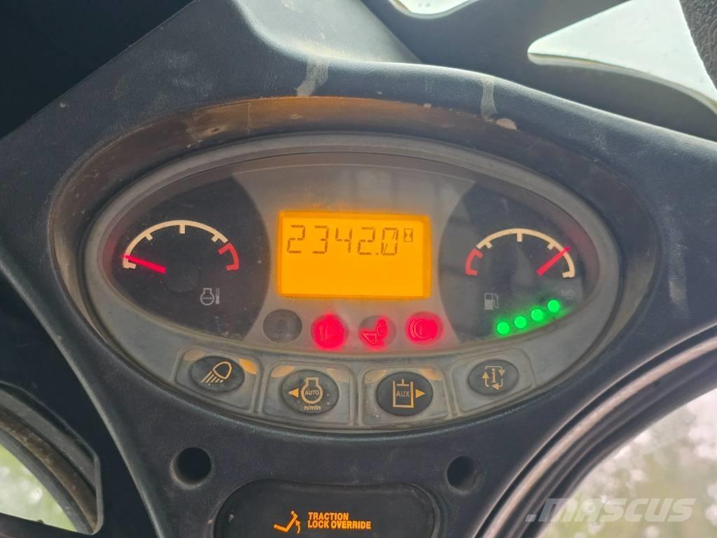 Bobcat T770 Skid steer loaders