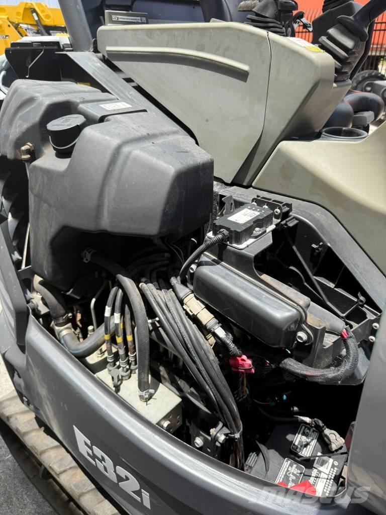 Bobcat E 32i Mini excavators < 7t