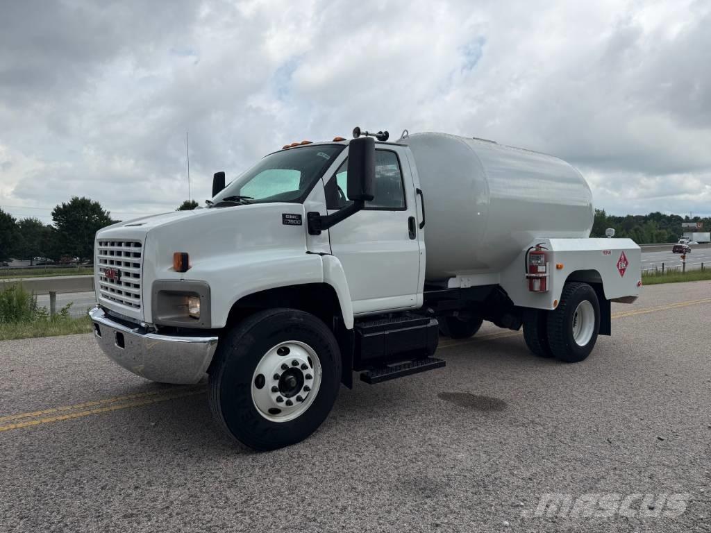 GMC C7500 Tanker trucks
