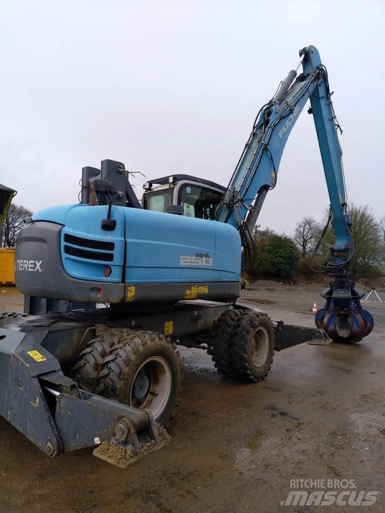 Fuchs MHL 250 E Special excavators