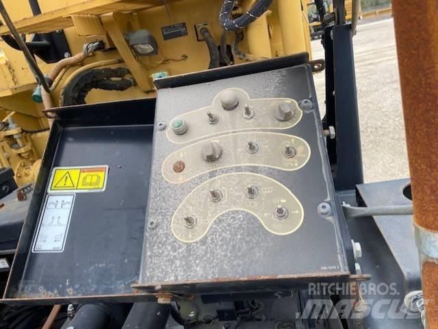 CAT AP1055E Asphalt pavers