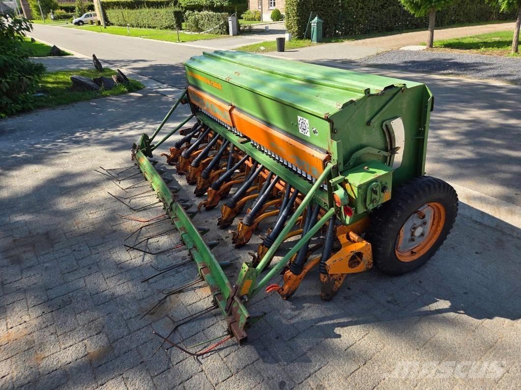Amazone D8-30 Drills