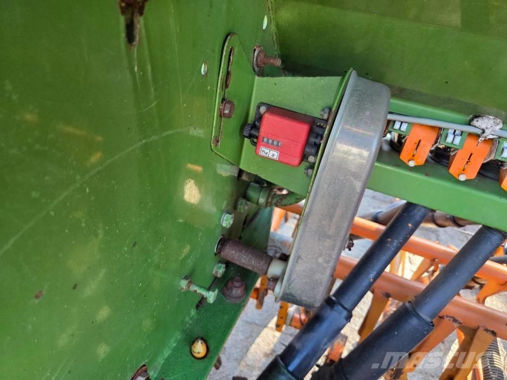 Amazone D8-30 Drills