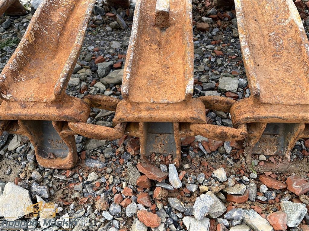 Clark ATF 600x26,5 Tracks, chains and undercarriage