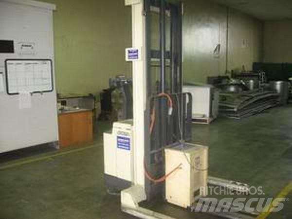 Crown 40WTF154 Reach truck
