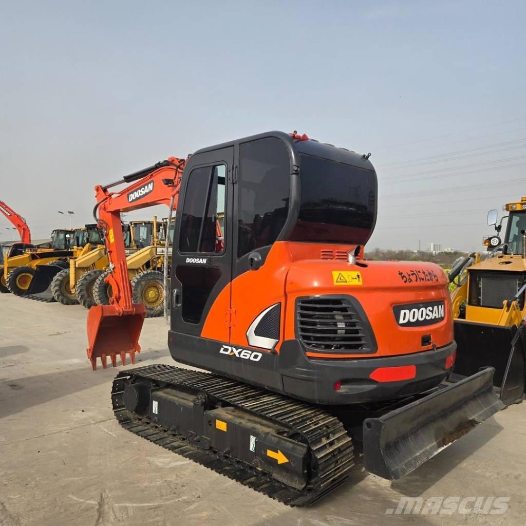 Doosan DX 60 Mini excavators < 7t