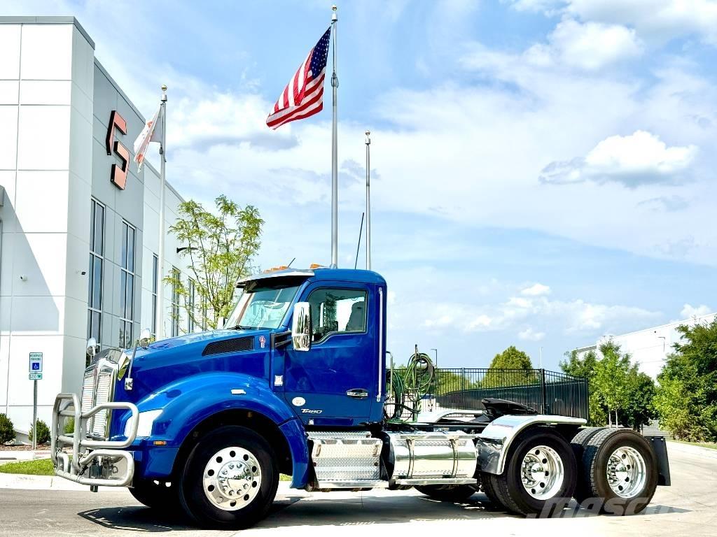 Kenworth T 880 Truck Tractor Units