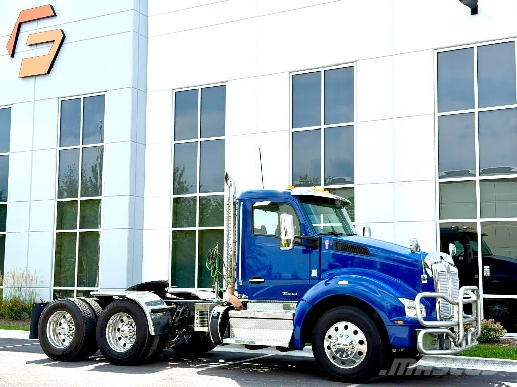 Kenworth T 880 Truck Tractor Units