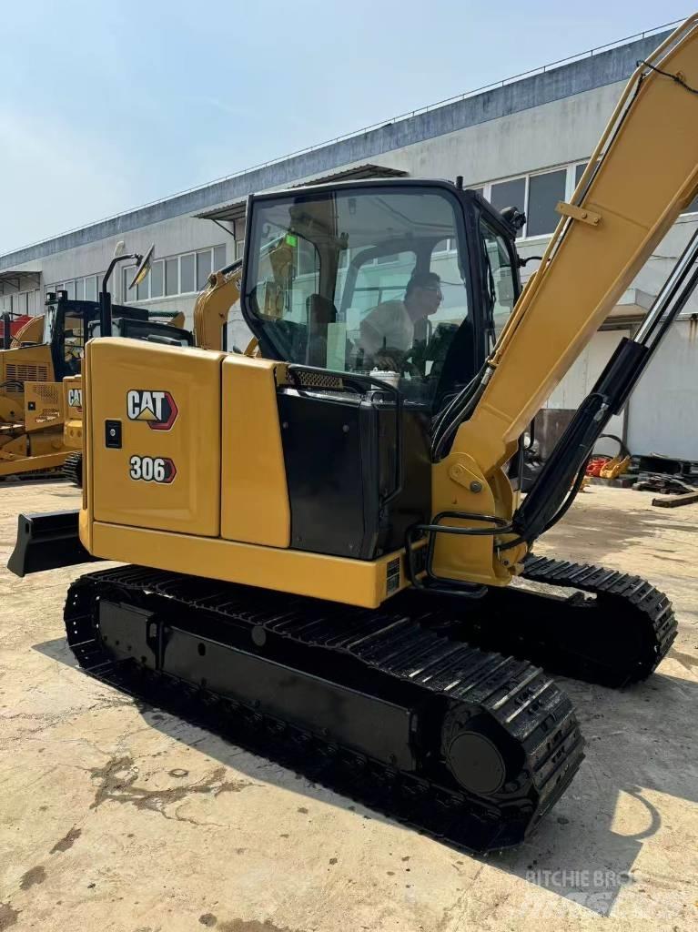 CAT 306 Mini excavators < 7t