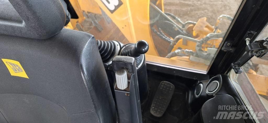 JCB 3 CX TLB's