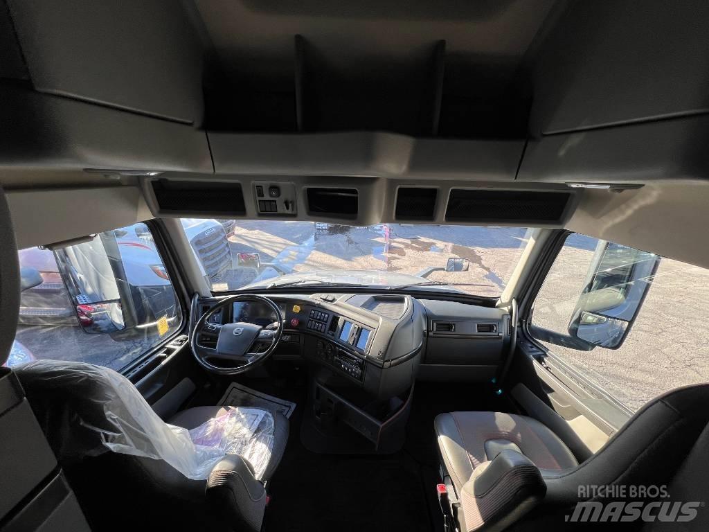 Volvo VNL860 Truck Tractor Units